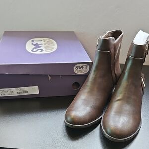 Soft Comfort - Heartbreaker Bootie